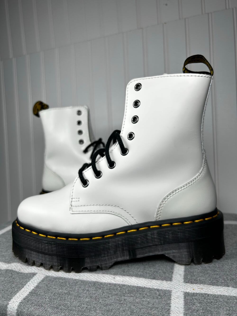 Dr. Martin JADON white black BOOT SMOOTH LEATHER PLATFORMS zippers Sz EU 38 NWOT